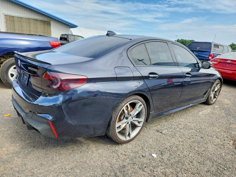 Photo 3 from auction – 2018 BMW M550XI with VIN WBAJB9C55JB036800