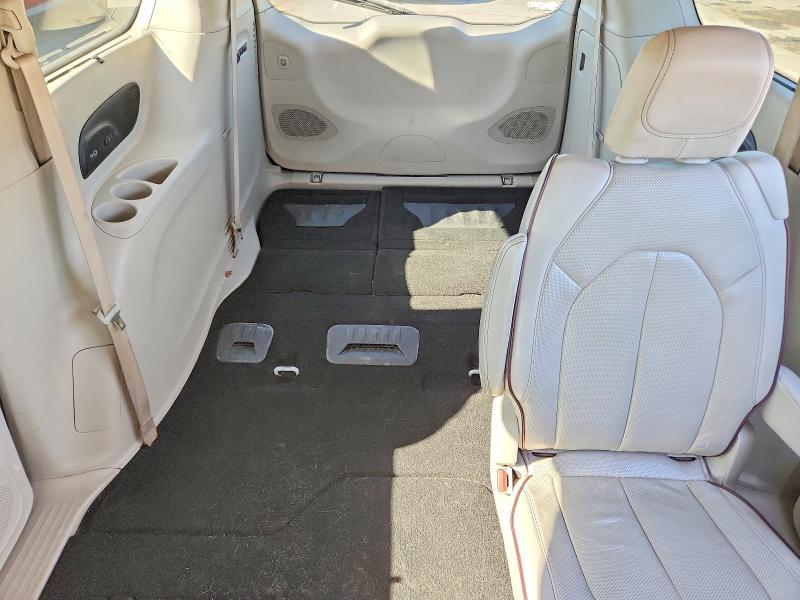Photo 10 from auction – 2017 CHRYSLER PACIFICA with VIN 2C4RC1GG4HR504074