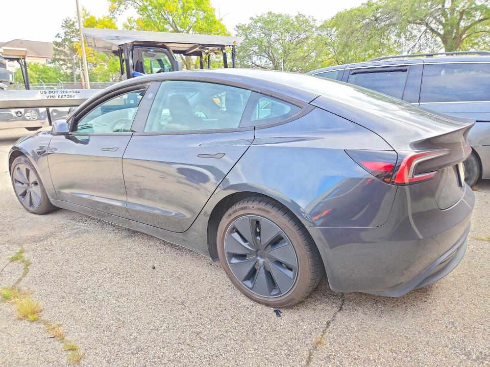 Снимка 2 от търг – 2024 TESLA MODEL 3 с VIN 5YJ3E1EB2RF721756