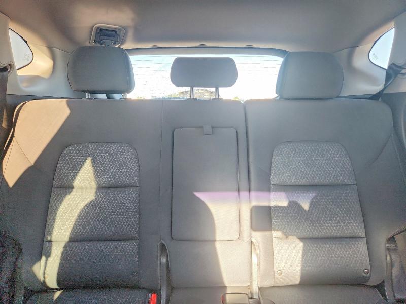 Снимка 10 от търг – 2017 HYUNDAI TUCSON с VIN KM8J33A45HU452668