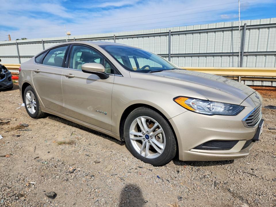 Снимка 4 от търг – 2018 FORD FUSION с VIN 3FA6P0LU4JR250479