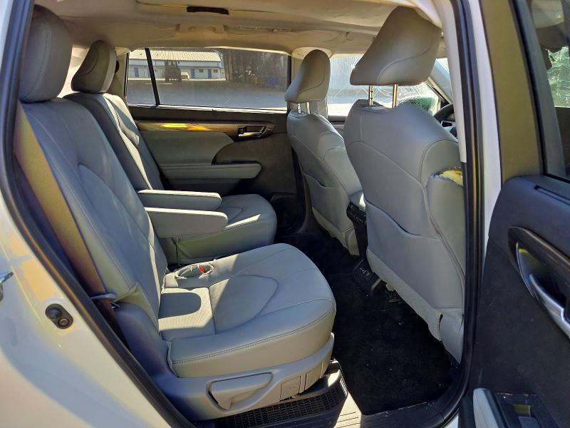 Zdjęcie 10 z aukcji – 2025 TOYOTA HIGHLANDER HYBRID z VIN 5TDEBRCH2SS680487