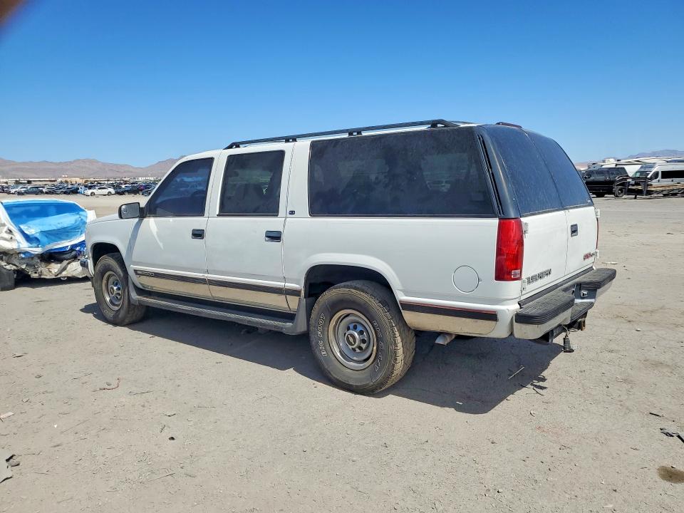 Photo 2 from auction – 1997 GMC SUBURBAN with VIN 1GKGC26J6VJ738229