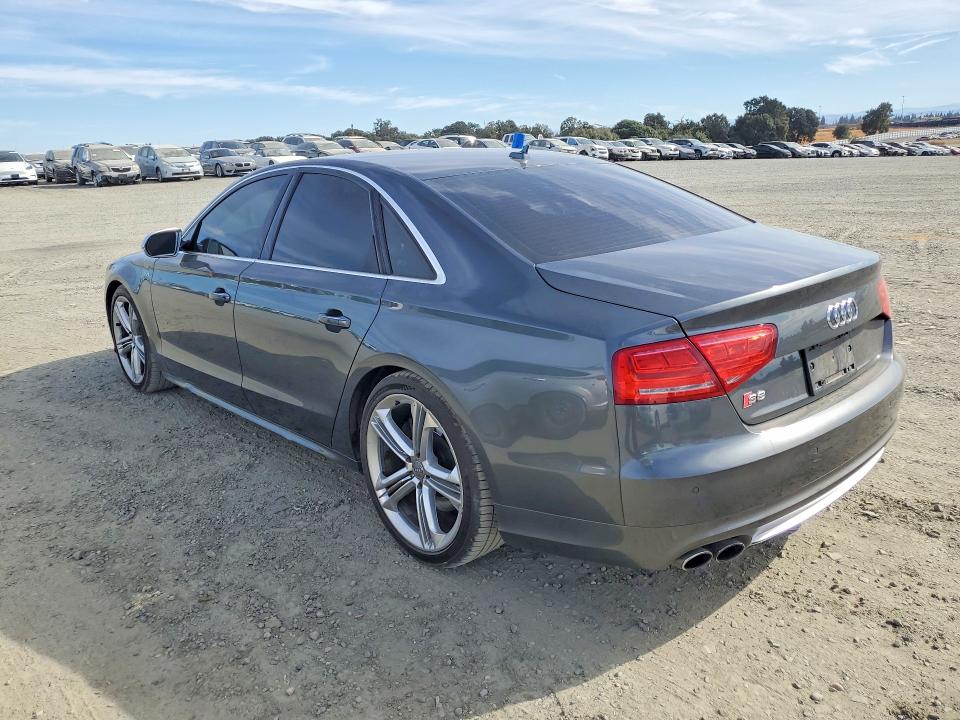 Photo 2 from auction – 2013 AUDI S8 with VIN WAUD2AFD3DN015495