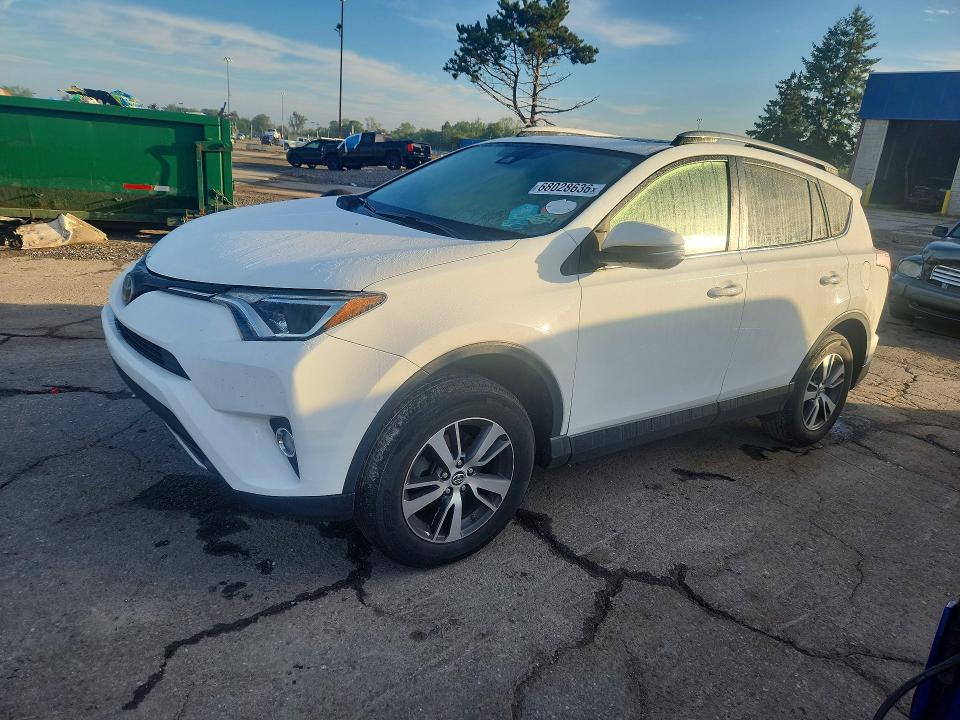 TOYOTA RAV4 2018 with VIN JTMRFREV3JJ222364 - Photo from auction