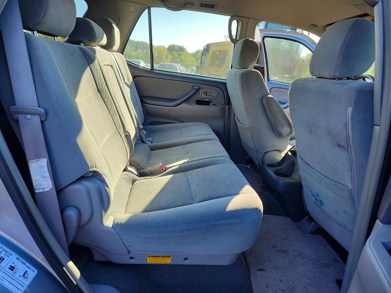 Снимка 11 от търг – 2005 TOYOTA SEQUOIA с VIN 5TDBT44A05S255911