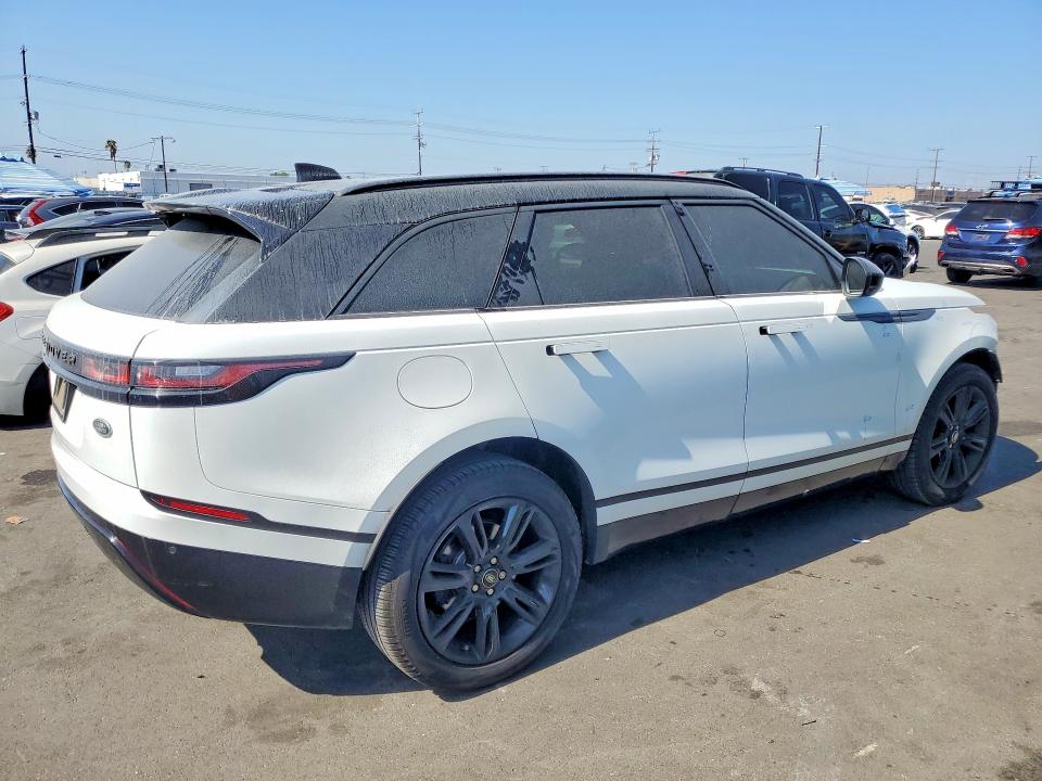 Photo 3 from auction – 2018 LAND ROVER RANGE ROVER VELAR with VIN SALYB2RX6JA770720