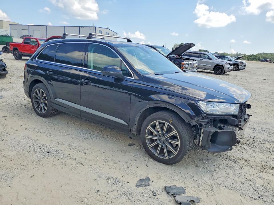 Photo 4 from auction – 2017 AUDI Q7 with VIN WA1LAAF78HD011590