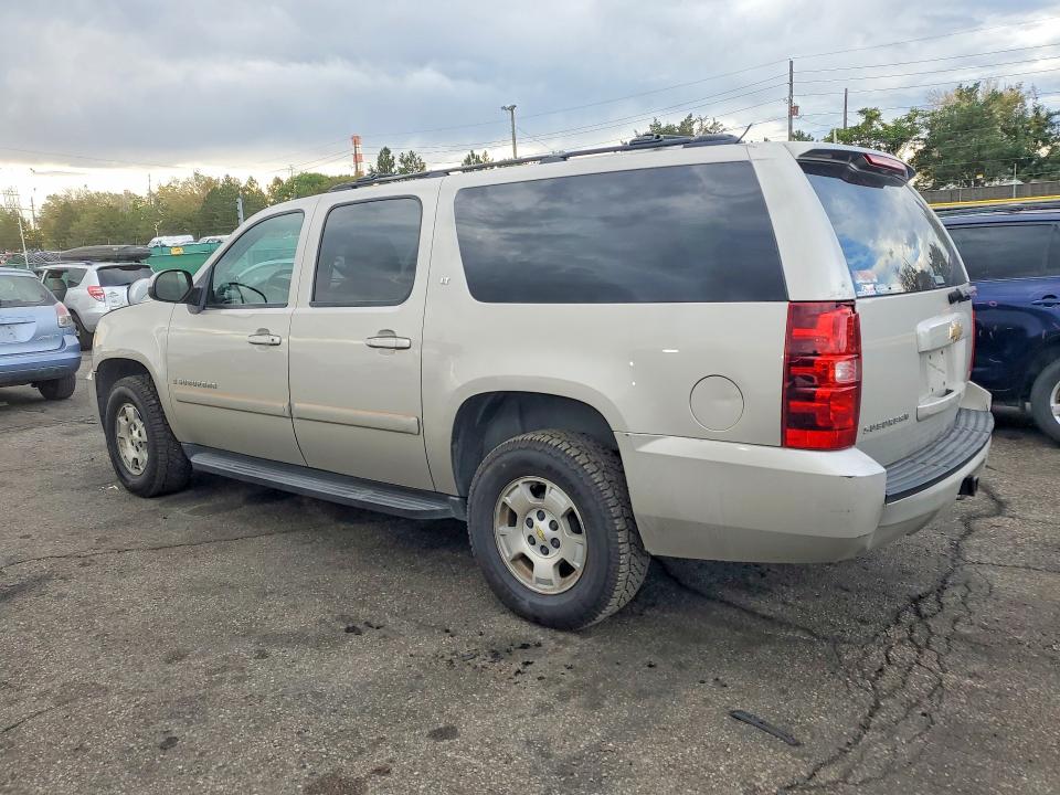 Photo 2 from auction – 2007 CHEVROLET SUBURBAN with VIN 1GNFK16367R318522