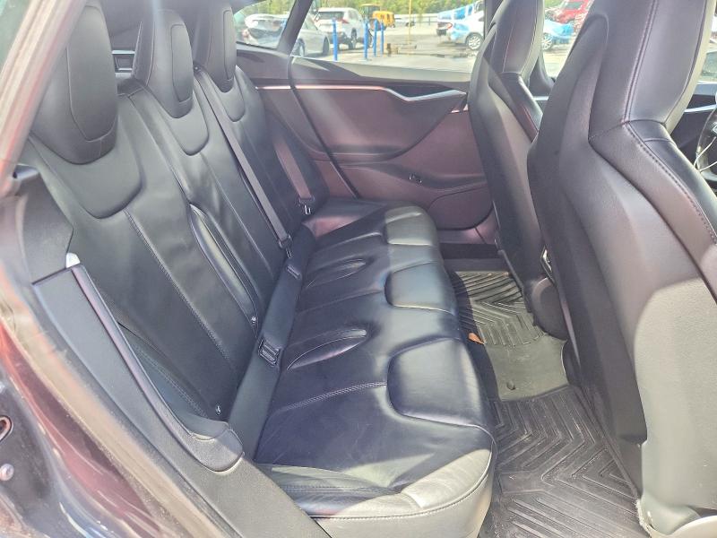 Photo 10 from auction – 2015 TESLA MODEL S with VIN 5YJSA1H19FF082832