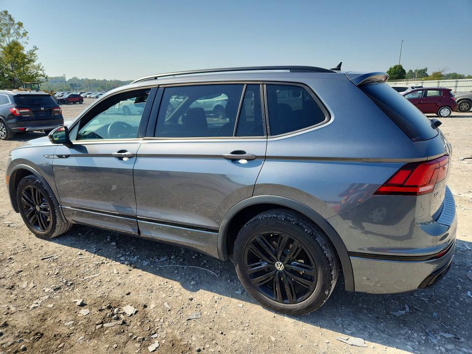 Снимка 2 от търг – 2022 VOLKSWAGEN TIGUAN с VIN 3VV8B7AXXNM064537
