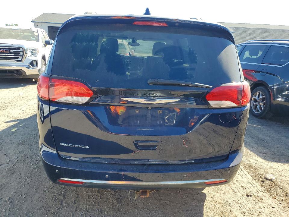 Photo 6 from auction – 2017 CHRYSLER PACIFICA with VIN 2C4RC1BG6HR519375