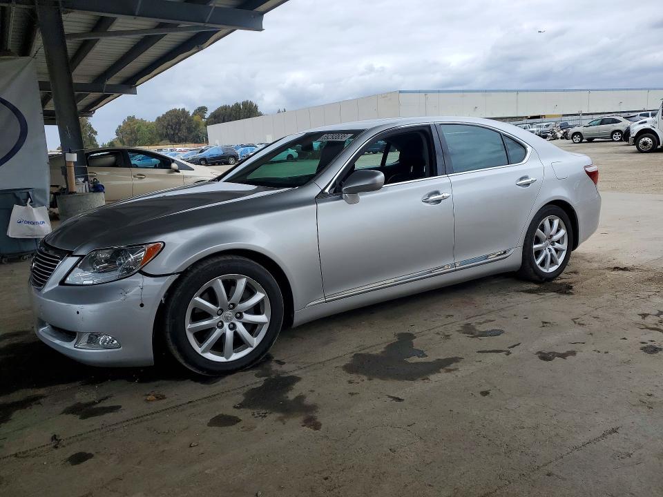 LEXUS LS 2007 с VIN JTHBL46F575001403 - Фото с аукциона