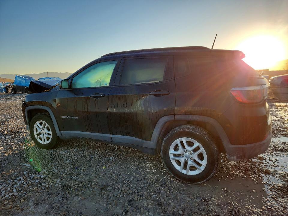 Foto 2 de la subasta – 2017 JEEP COMPASS con VIN 3C4NJCAB1HT658476