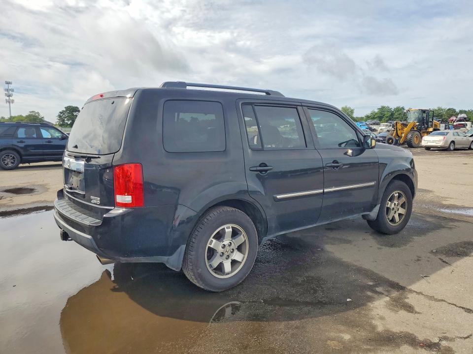 Photo 3 from auction – 2011 HONDA PILOT with VIN 5FNYF4H9XBB050422