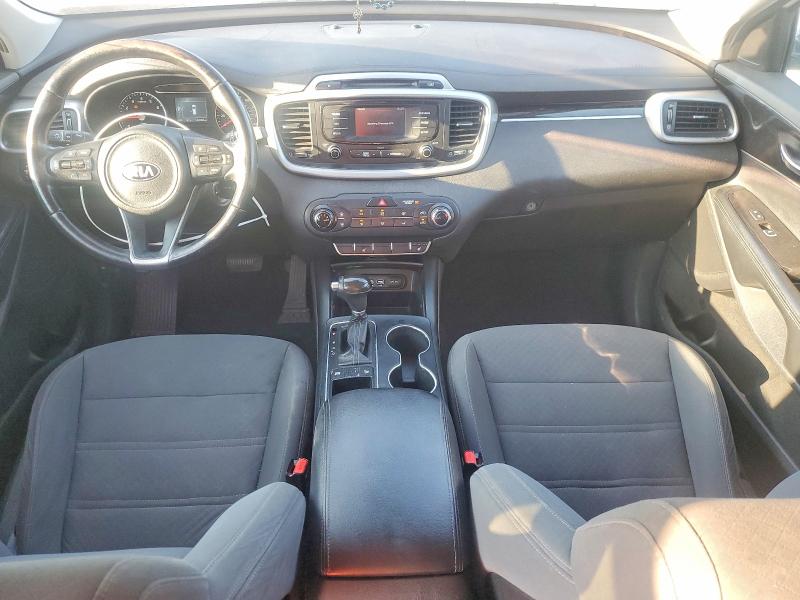 Foto 8 de la subasta – 2016 KIA SORENTO con VIN 5XYPG4A3XGG054498