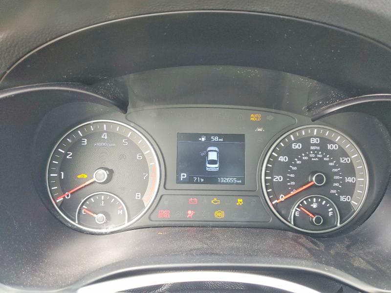 Photo 9 from auction – 2019 KIA OPTIMA with VIN 5XXGU4L14KG304111