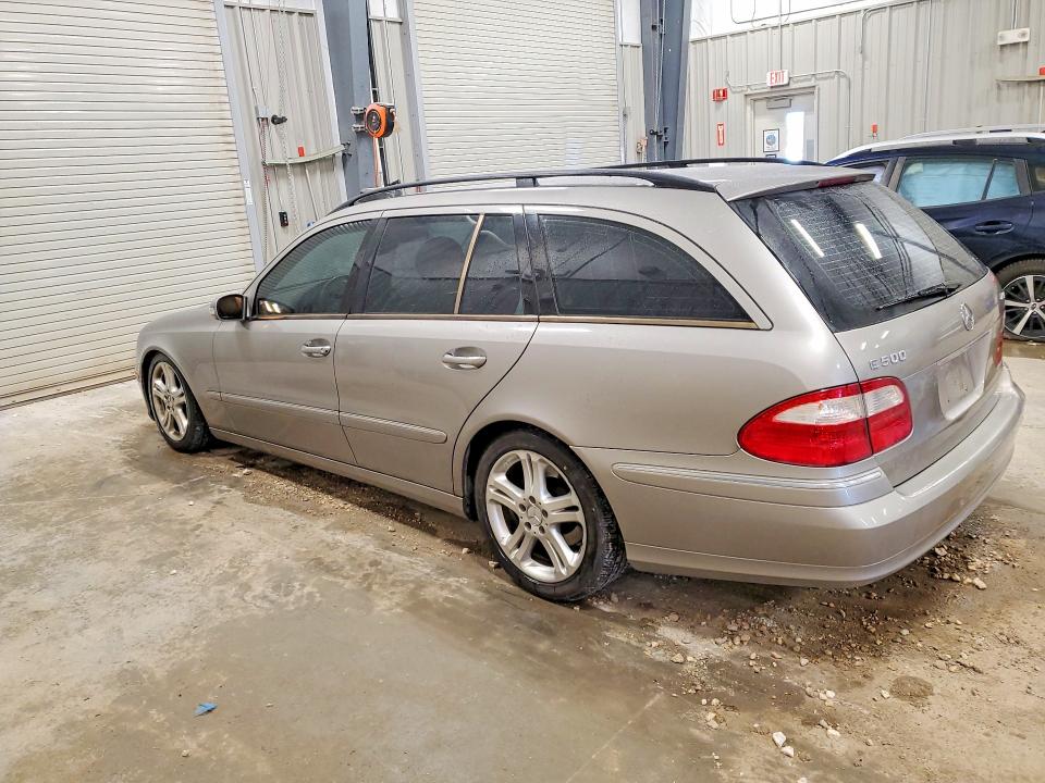 Photo 2 from auction – 2005 MERCEDES-BENZ E-CLASS E500 with VIN WDBUH83J05X165914