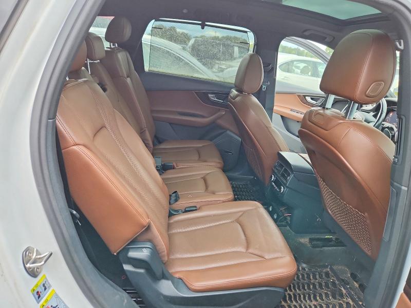 Снимка 11 от търг – 2017 AUDI Q7 с VIN WA1VAAF75HD037637