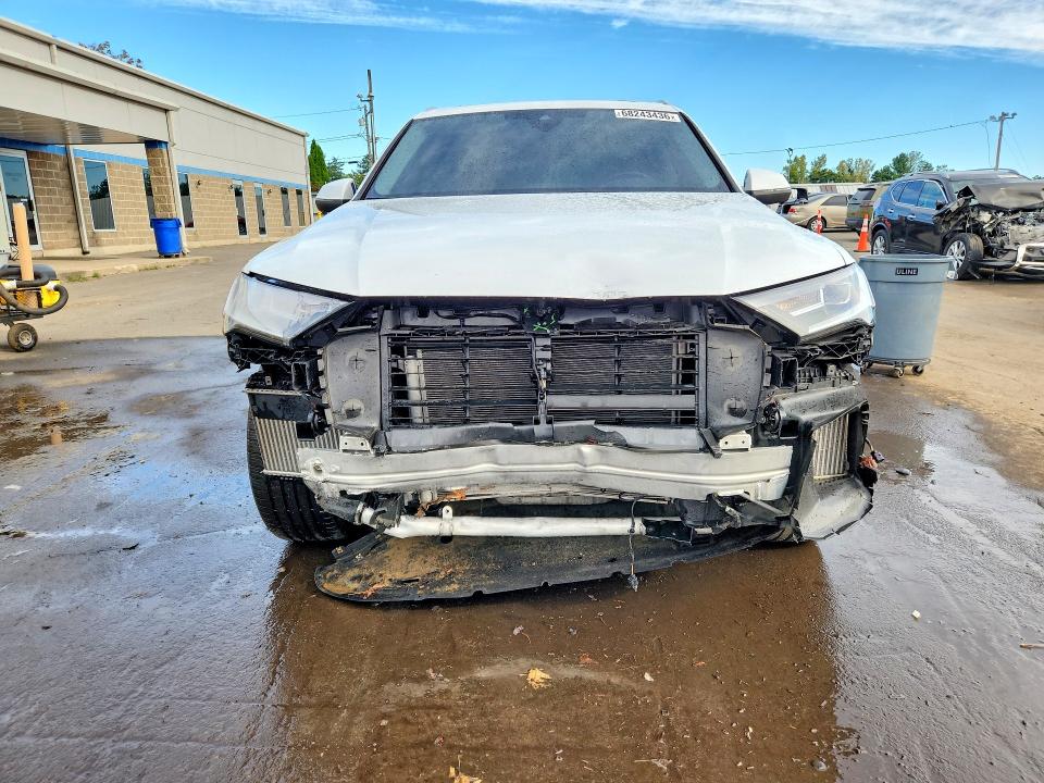 Foto 5 de la subasta – 2022 AUDI Q7 con VIN WA1LXBF74ND015216