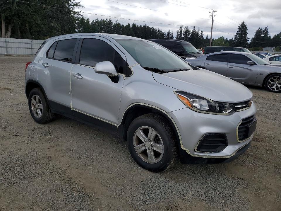 Photo 4 from auction – 2019 CHEVROLET TRAX with VIN 3GNCJNSB5KL377975