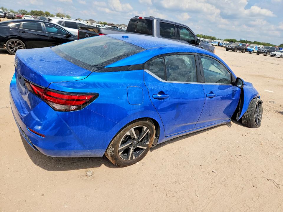 Снимка 3 от търг – 2025 NISSAN SENTRA с VIN 3N1AB8CV8SY299026
