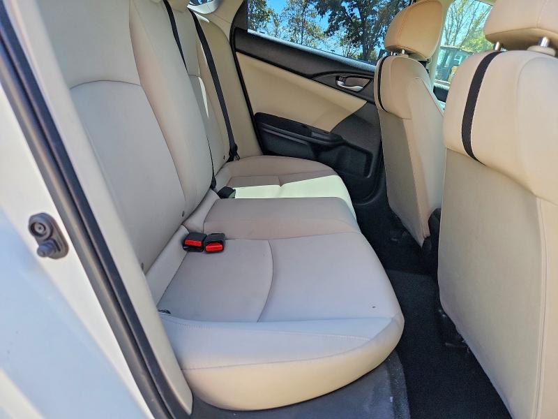 Zdjęcie 10 z aukcji – 2018 HONDA CIVIC z VIN 2HGFC2F57JH592995