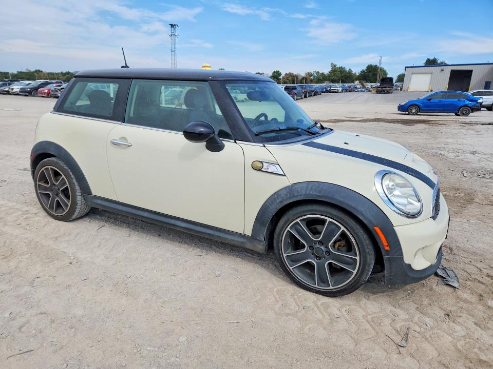 Photo 4 from auction – 2013 MINI COOPER with VIN WMWSV3C52DT392029