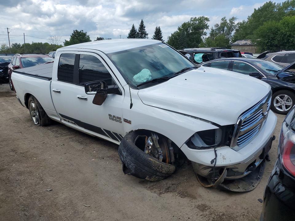 Снимка 4 от търг – 2017 RAM 1500 с VIN 1C6RR7GTXHS501782