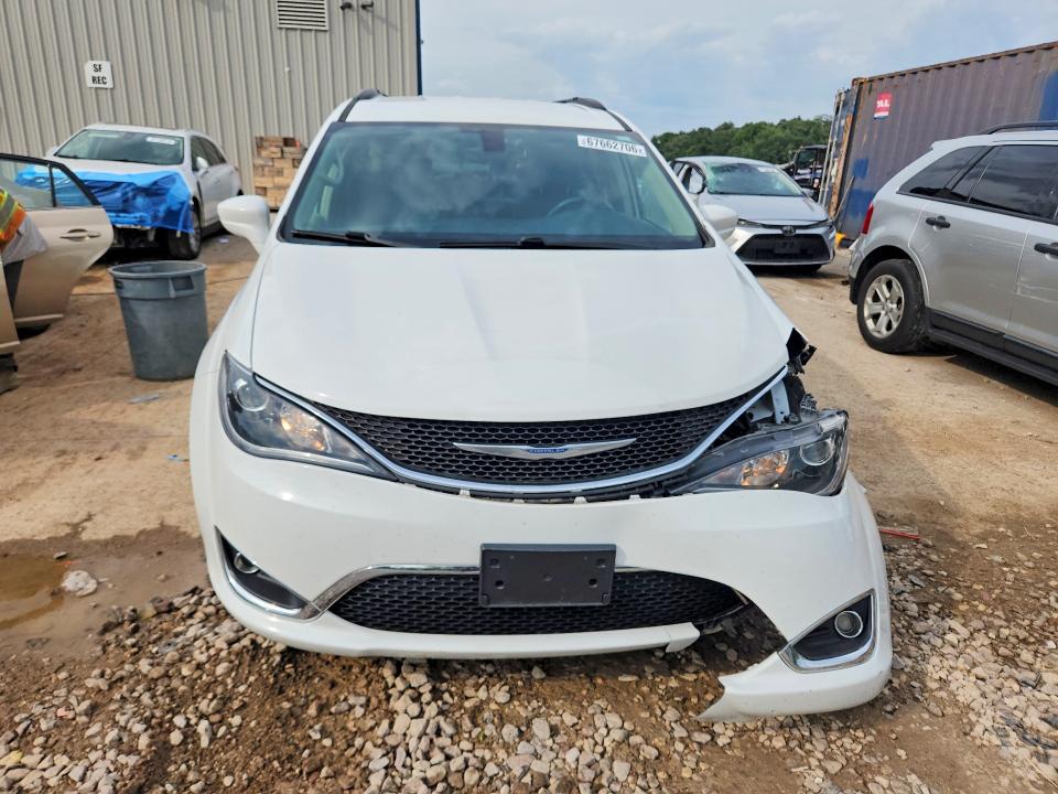 Photo 5 from auction – 2017 CHRYSLER PACIFICA with VIN 2C4RC1BG5HR576960