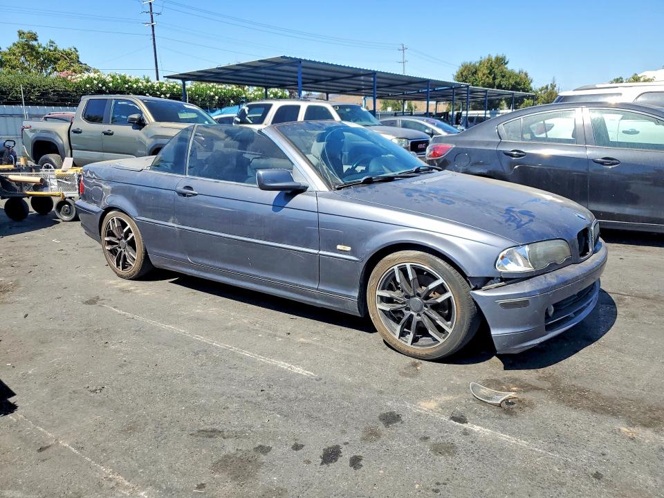 Photo 4 from auction – 2002 BMW 325 with VIN WBABS33432PG83583
