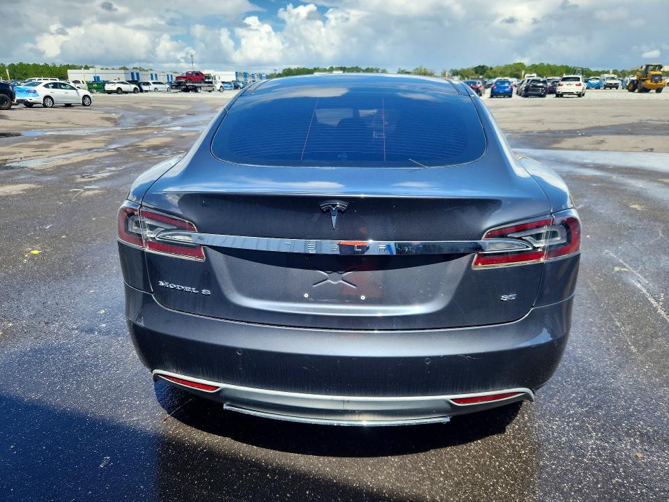 Photo 6 from auction – 2015 TESLA MODEL S with VIN 5YJSA1H19FF082832