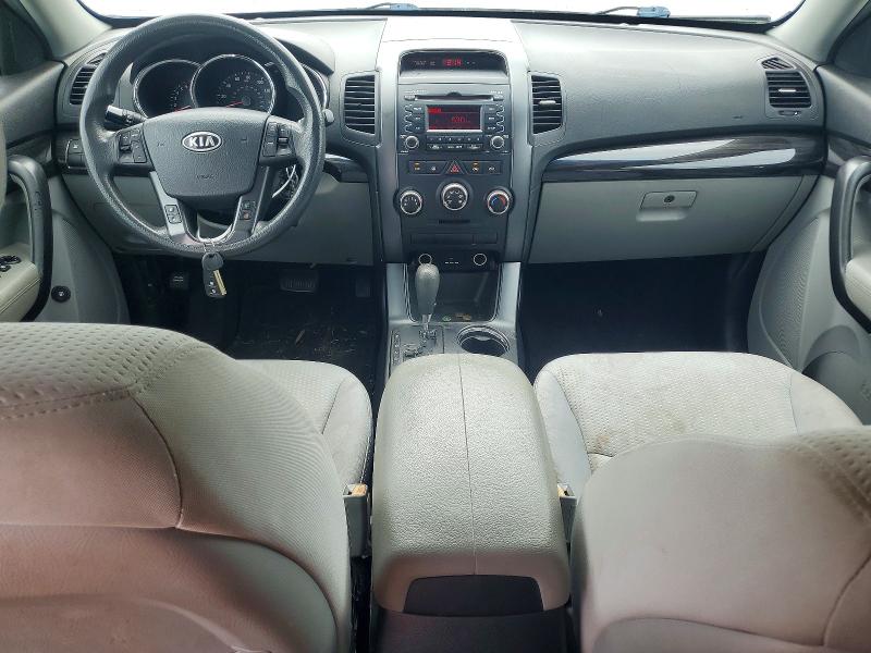 Photo 8 from auction – 2011 KIA SORENTO with VIN 5XYKT3A17BG019229