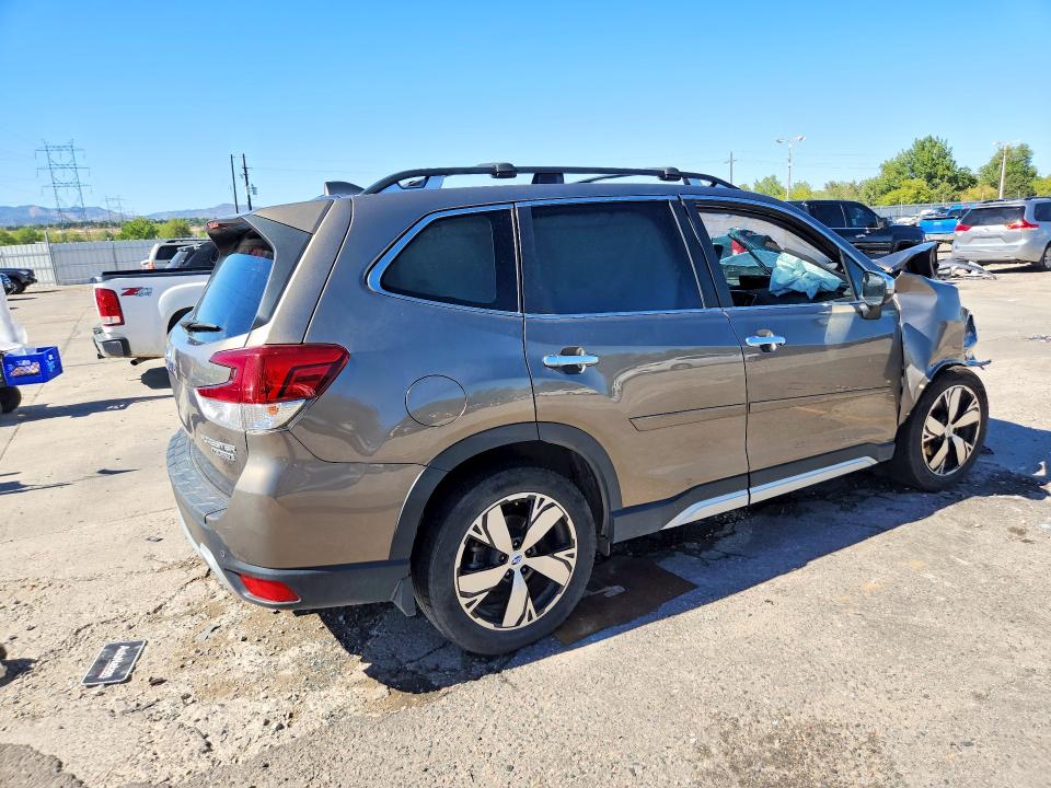 Photo 3 from auction – 2019 SUBARU FORESTER with VIN JF2SKAWC8KH438264