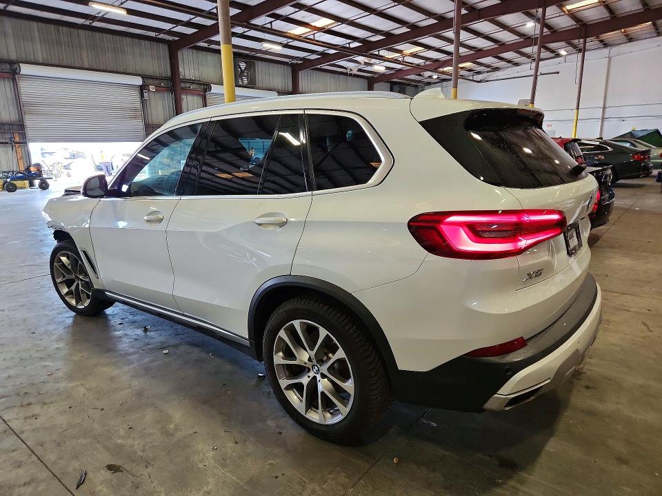 Photo 2 from auction – 2019 BMW X5 with VIN 5UXCR6C5XKLL37398