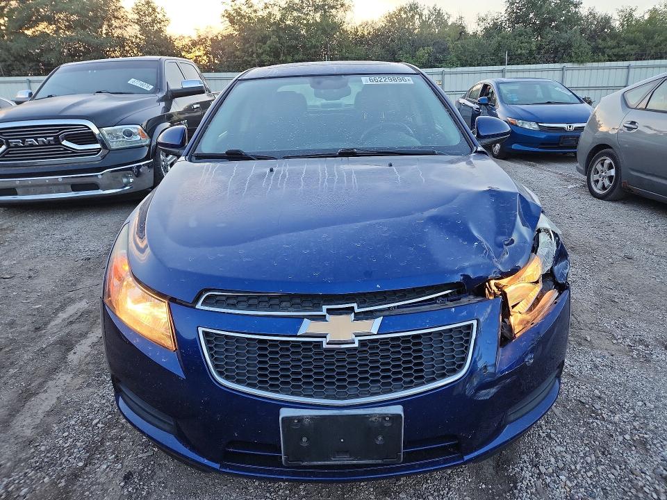 Photo 5 from auction – 2013 CHEVROLET CRUZE with VIN 1G1PC5SB6D7249507