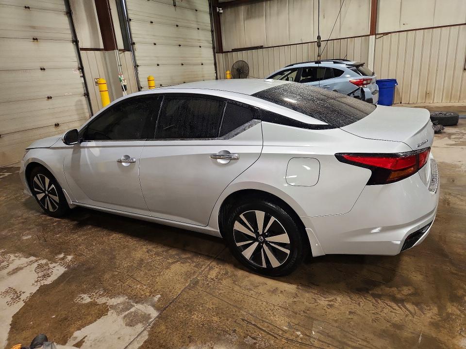 Снимка 2 от търг – 2021 NISSAN ALTIMA с VIN 1N4BL4EW5MN324712