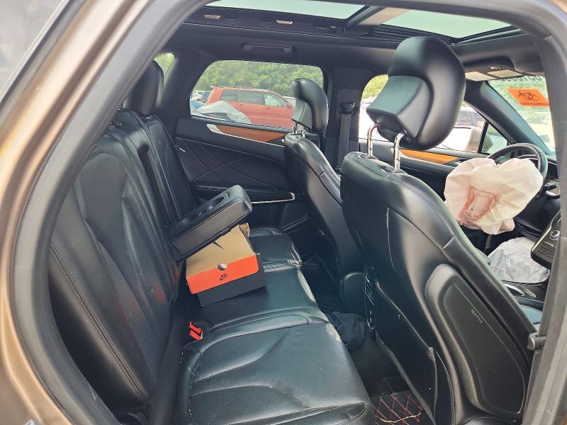 Foto 11 de la subasta – 2019 LINCOLN MKC con VIN 5LMCJ3C93KUL26899