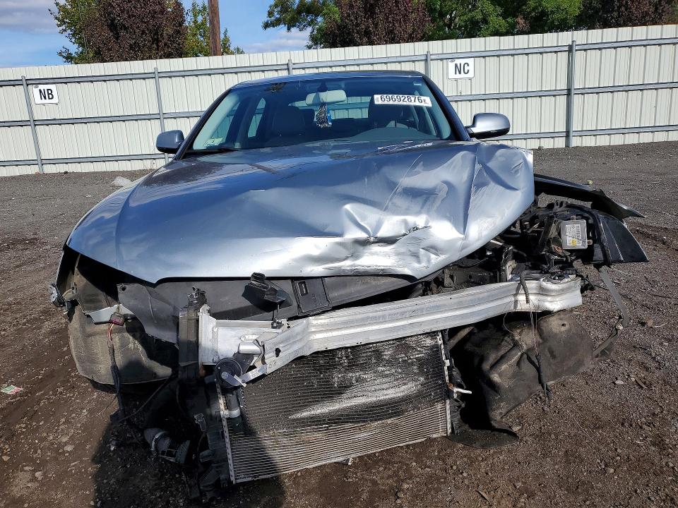Photo 5 from auction – 2010 AUDI A4 with VIN WAUFFAFL2AN049766