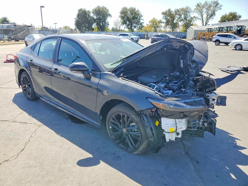 Снимка 4 от търг – 2026 TOYOTA CAMRY с VIN 4T1DAACK9TU298574