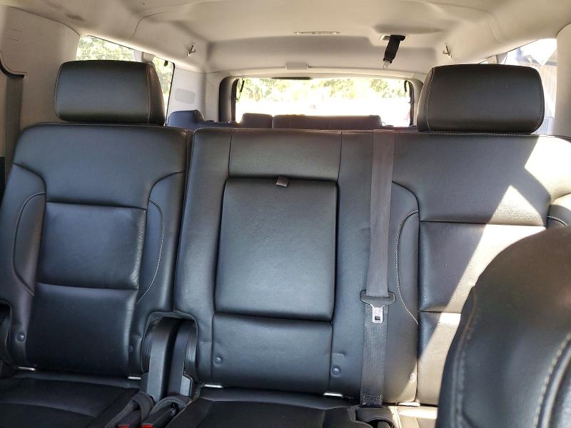 Photo 10 from auction – 2019 CHEVROLET SUBURBAN with VIN 1GNSCHKC2KR138036
