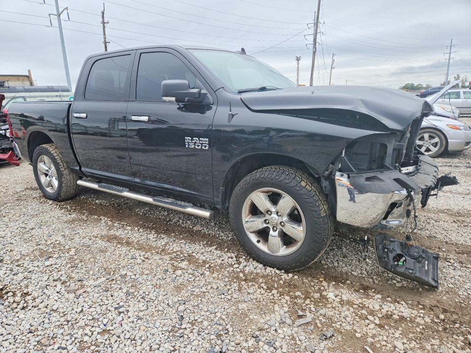 Снимка 4 от търг – 2018 RAM 1500 с VIN 3C6RR7LGXJG235315