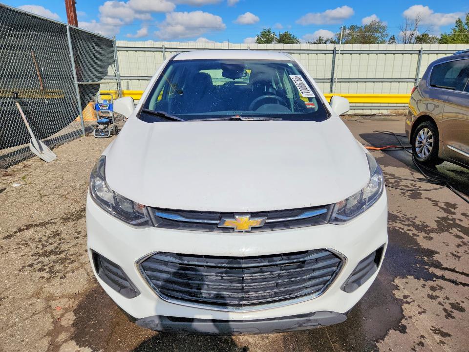 Photo 5 from auction – 2018 CHEVROLET TRAX with VIN 3GNCJKSB1JL293018