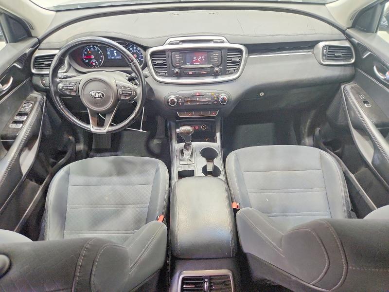 Photo 8 from auction – 2016 KIA SORENTO with VIN 5XYPG4A31GG061680