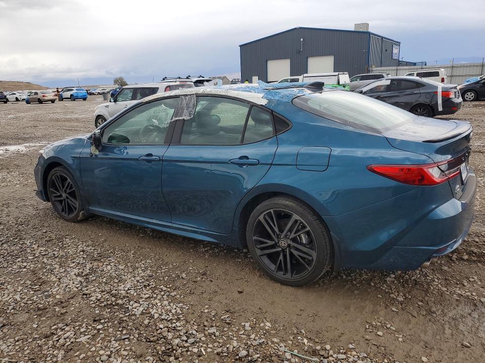 Снимка 2 от търг – 2025 TOYOTA CAMRY с VIN 4T1DBADK0SU518999