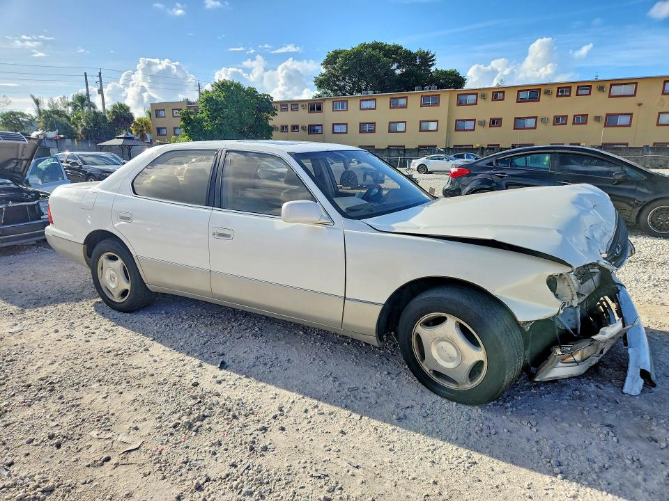 Photo 4 from auction – 1999 LEXUS LS with VIN JT8BH28FXX0166590
