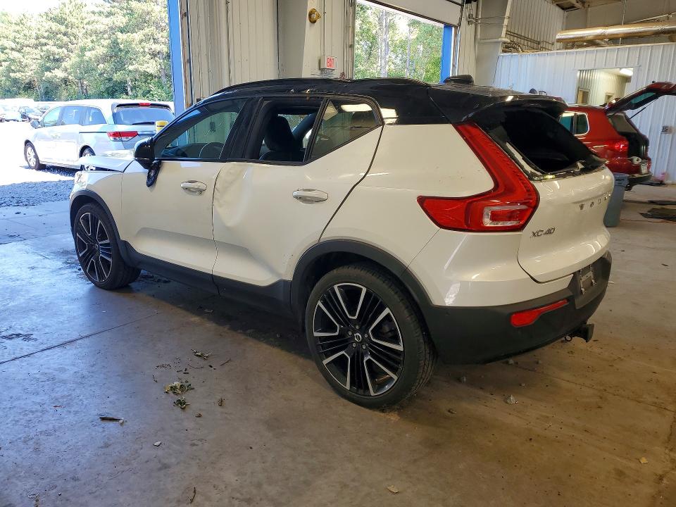 Photo 2 from auction – 2021 VOLVO XC40 with VIN YV4162UM5M2461391