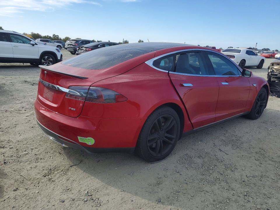 Фото 3 с аукциона – 2013 TESLA MODEL S с VIN 5YJSA1CP8DFP22618