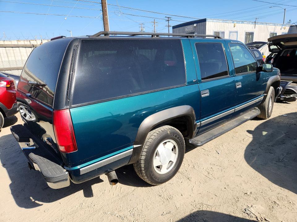 Photo 3 from auction – 1997 GMC SUBURBAN with VIN 3GKFK16R7VG525189