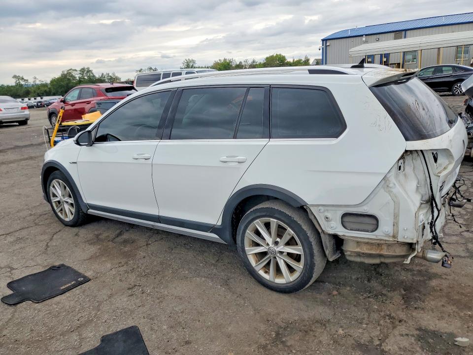 Снимка 2 от търг – 2019 VOLKSWAGEN GOLF ALLTRACK с VIN 3VWH17AU6KM521246